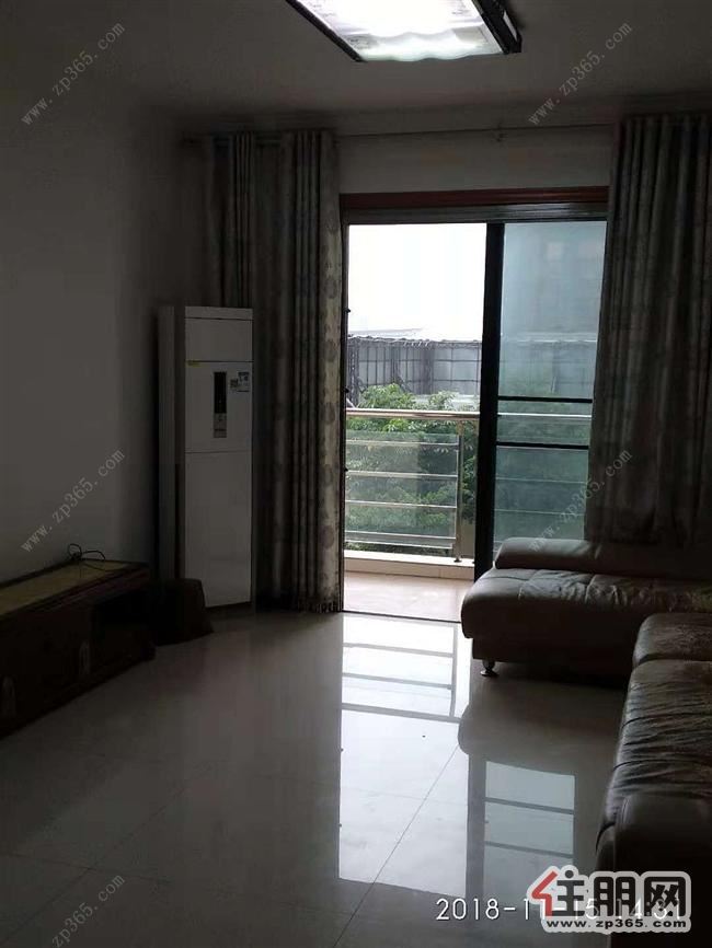 新世纪广场旁大三房家具家电齐全,拎包入住