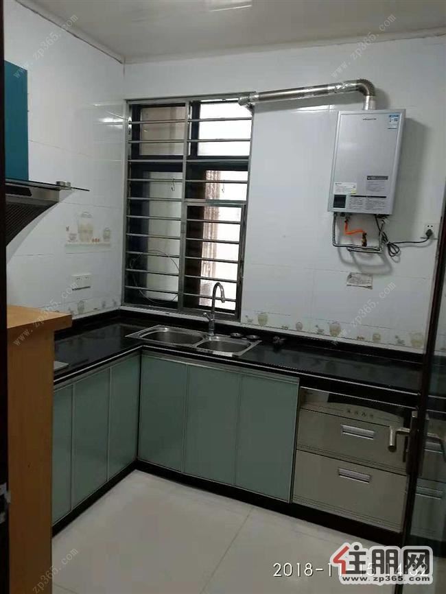 新世纪广场旁大三房家具家电齐全,拎包入住