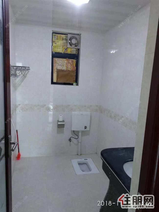 新世纪广场旁大三房家具家电齐全,拎包入住