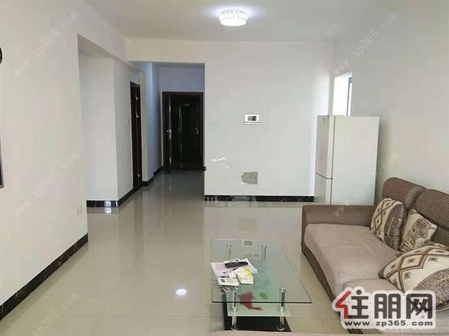 新世纪广场旁,政府办公区域,交通便利