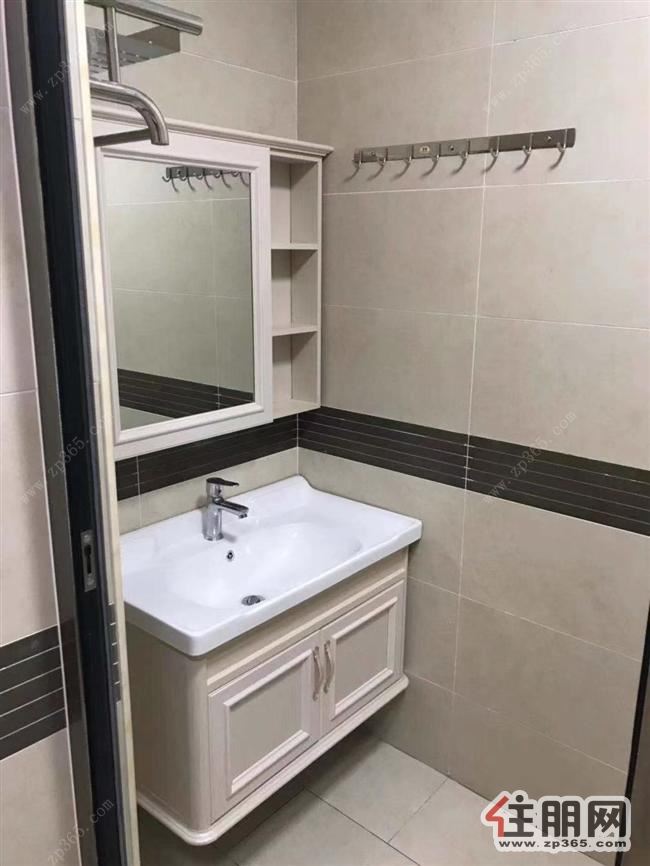 五象航洋旁云星钱隆首府急租一房一厅配齐出租