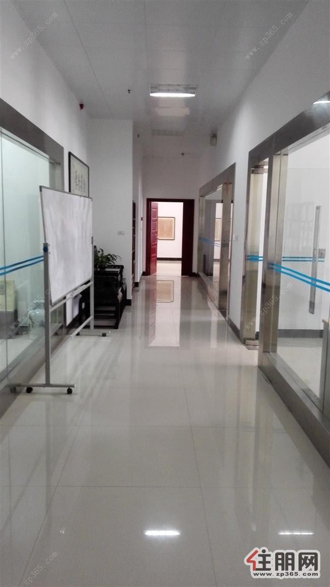 临街门面2楼整层出租