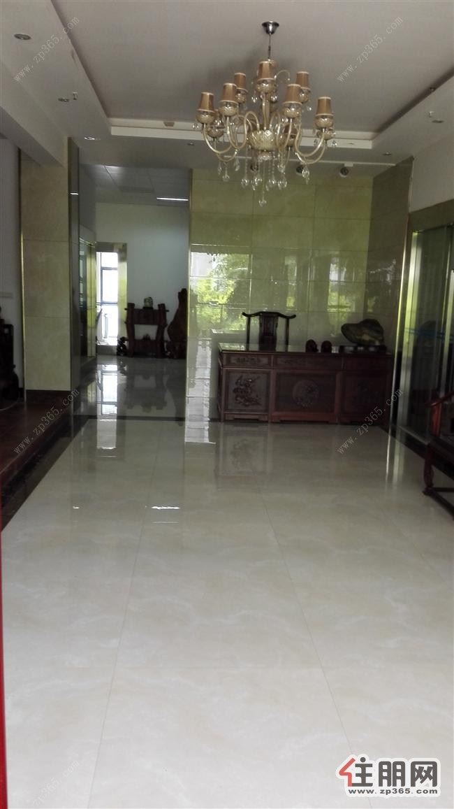 临街门面2楼整层出租