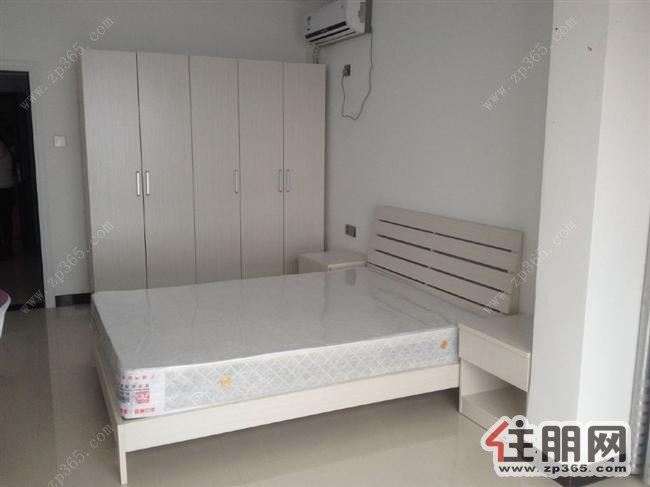 万汇广场80平2房一厅一卫新精装修家电家具齐全2000/月电话18677998044小张