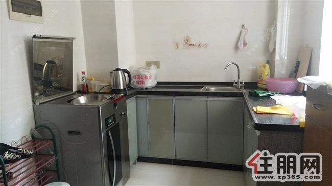 广汇正规一房一厅,配套齐全,有钥匙,看房方便。