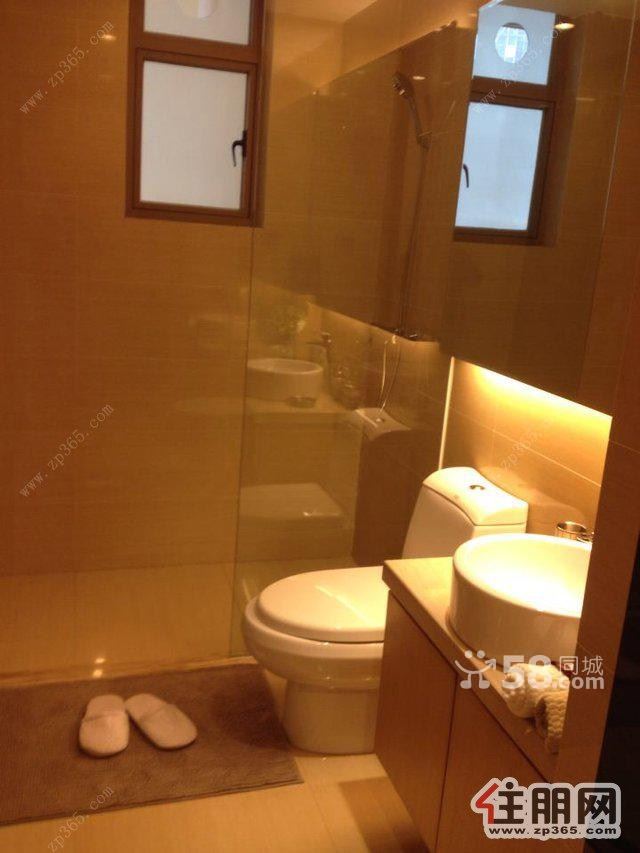 南宁奥园三房两厅1800,面积大125平,可当四房用,家具齐全,