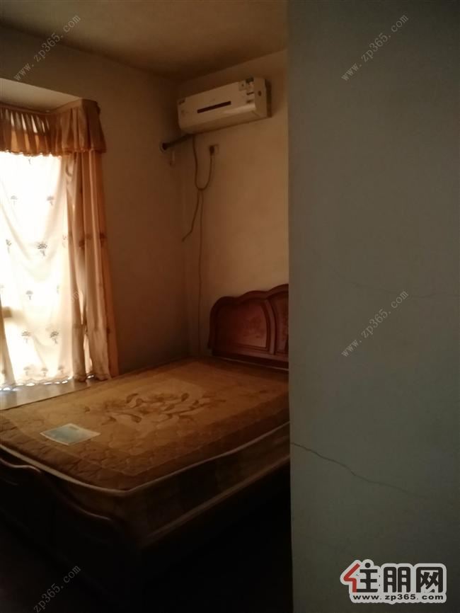 德宝花城三房两厅