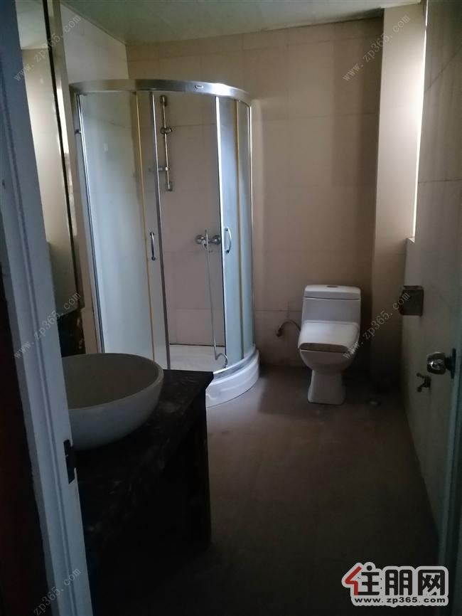 德宝花城三房两厅