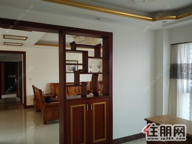 东方巴黎三房两厅两卫