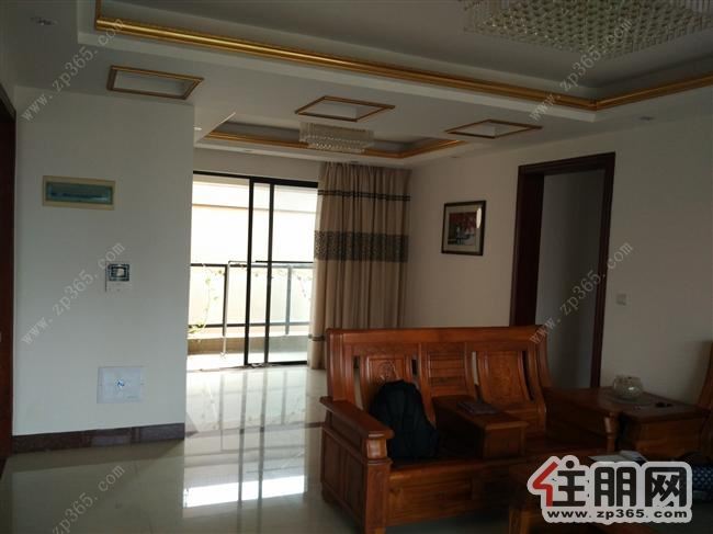 东方巴黎三房两厅两卫