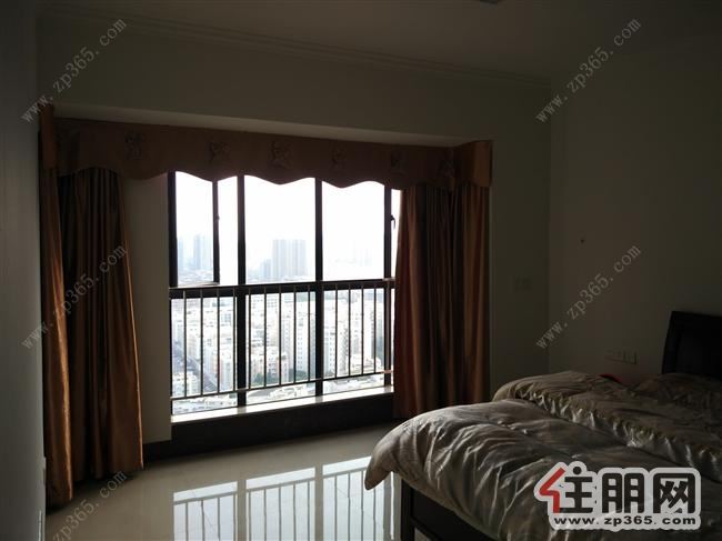 东方巴黎三房两厅两卫