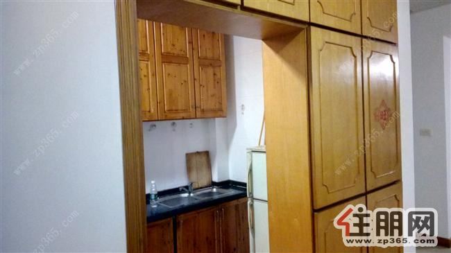 嘉年华庭4楼三房二厅