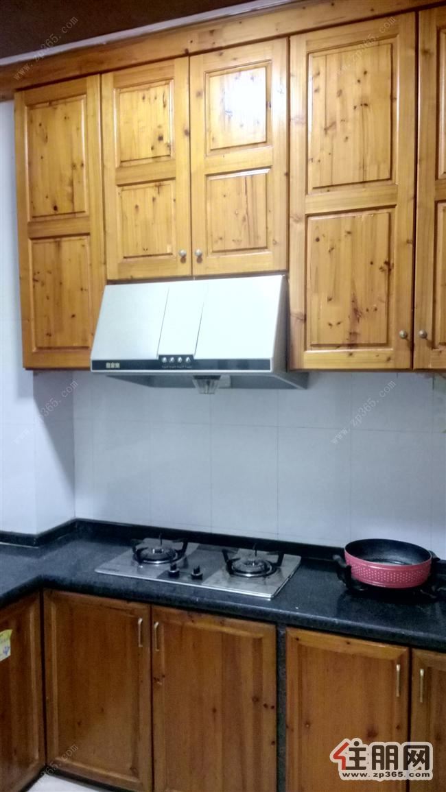 嘉年华庭4楼三房二厅