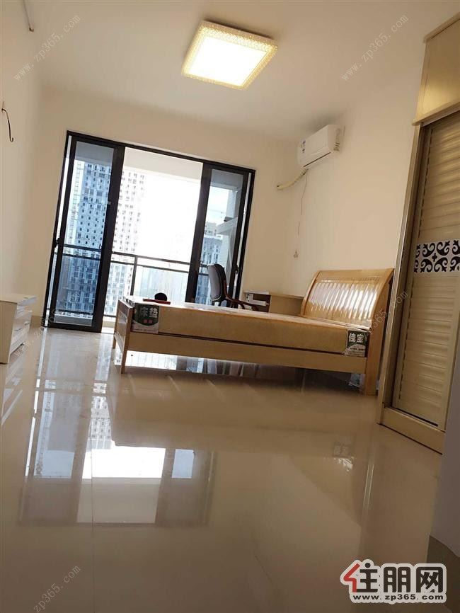 河东中央美地彩虹城1室1厅1卫42平米精装,月租2200元