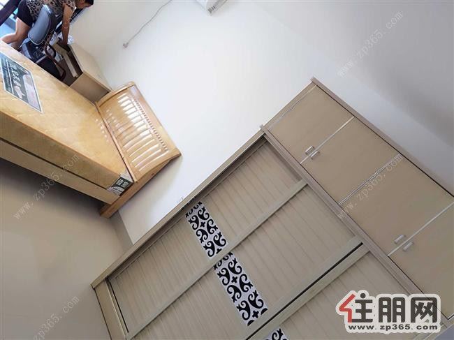 河东中央美地彩虹城1室1厅1卫42平米精装,月租2200元