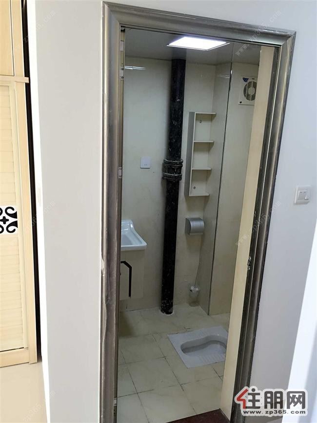 河东中央美地彩虹城1室1厅1卫42平米精装,月租2200元