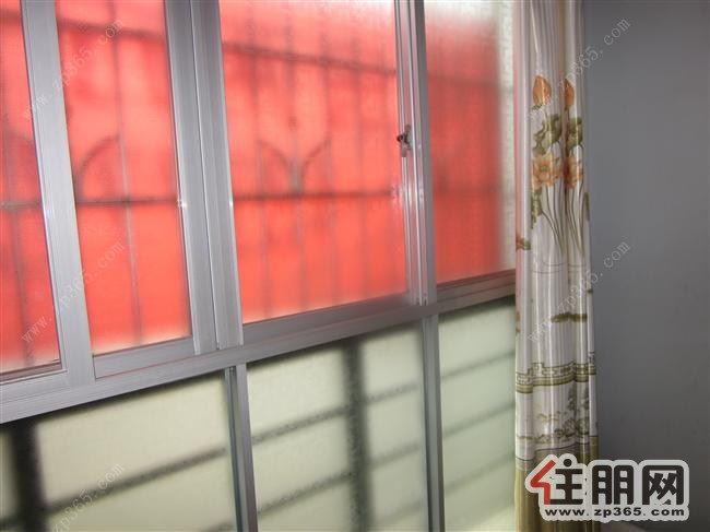 中央公馆两房两厅出租