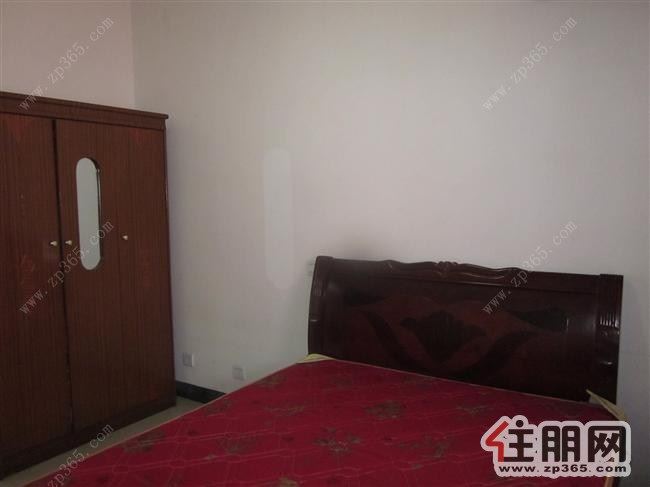 中央公馆两房两厅出租