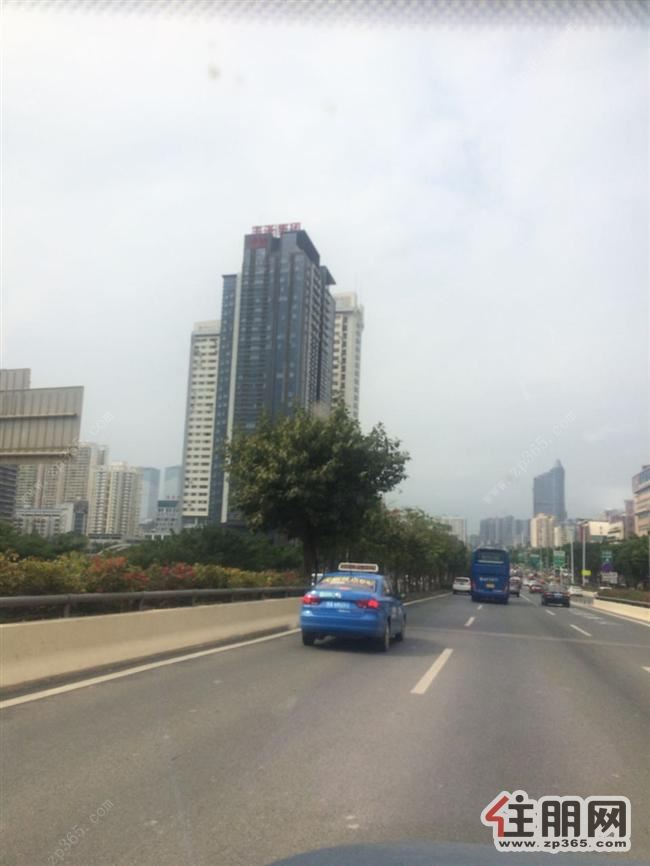 出租会展中心附近--丰泽SOHO办公楼(一线会展民歌湖景观)