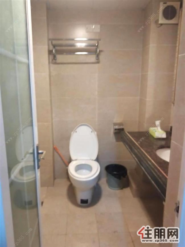 琅东客运站地铁站,凤岭春天,装修保养好,干净整洁,家具家电全