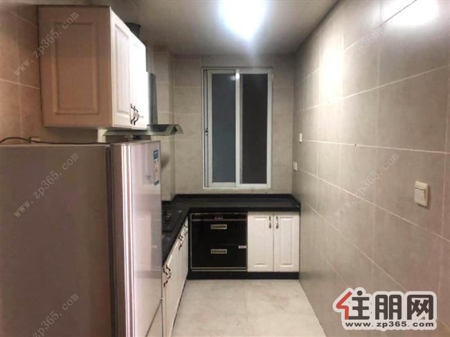 琅东客运站地铁站,凤岭春天,装修保养好,干净整洁,家具家电全