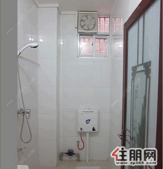 高铁火车站东侧套间精装岀租。