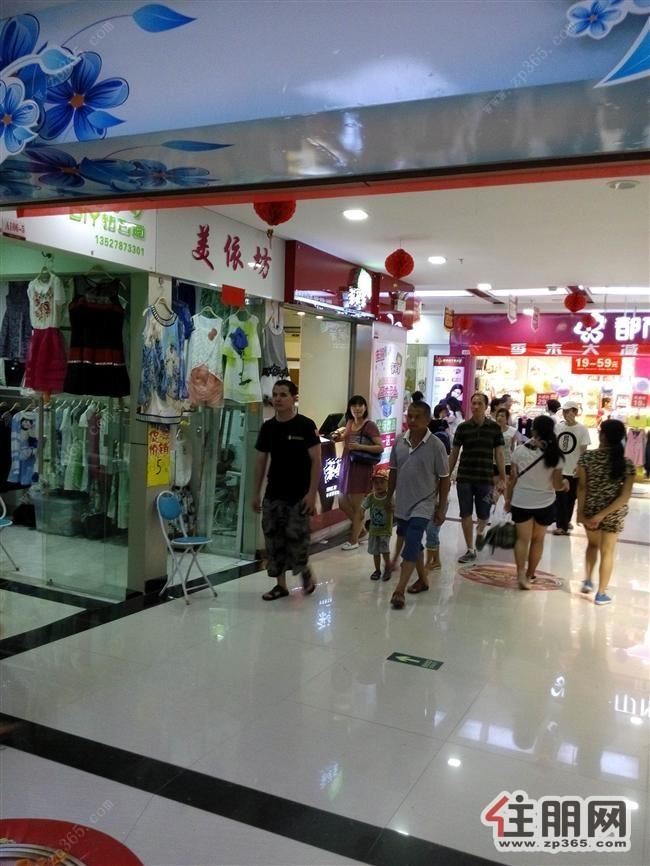 朝阳商业街地铁商铺出租转让费5千月租2500