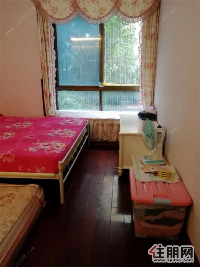 东盟商务区三房拎包入住莱茵湖畔