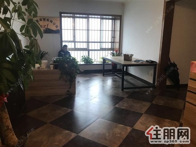 荣宝华商城3房2厅出租办公