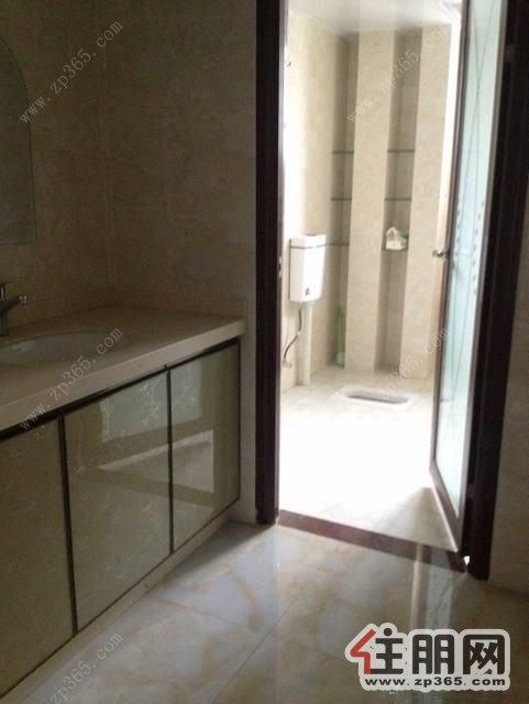 精装修办公出租,长湖景苑4室2厅176平