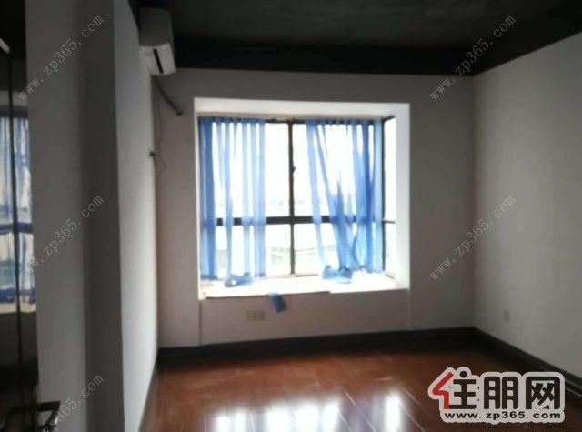 刚精装修长湖景苑大4房180平,配齐空调