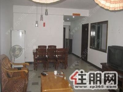 朝阳中心-置地广场2500元3室2厅2卫精装
