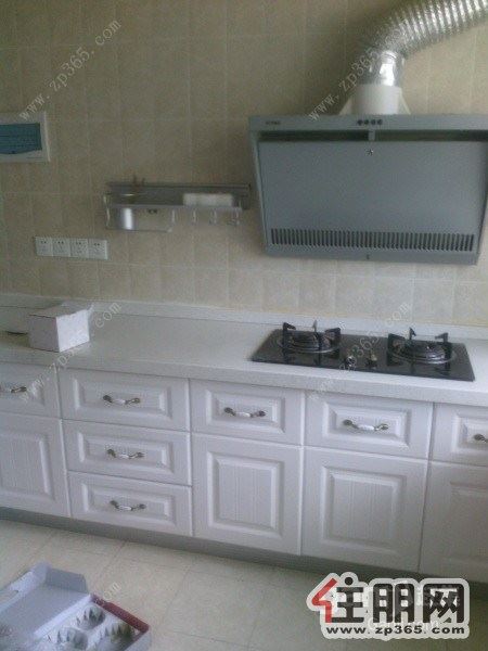 民族大道德瑞花园标准一房一厅,租190