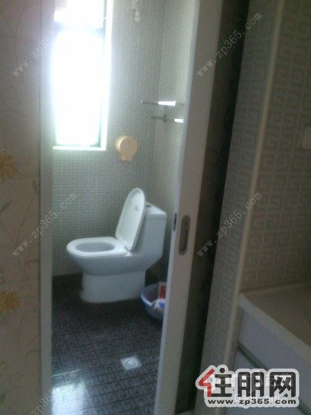 民族大道德瑞花园标准一房一厅,租190