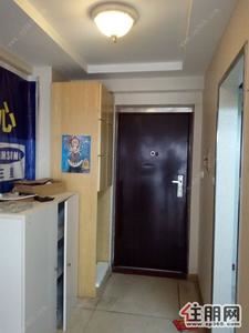 城中区，五星中环大厦家具齐全1房精美装修干净整洁随时拎包入住