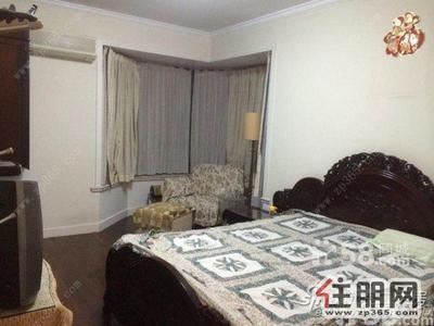 青秀区，荣和中央公园2300元2室1厅1卫