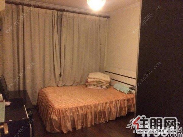 荣和中央公园2300元2室1厅1卫