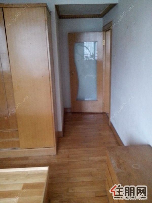 东门商住楼3室2000元一月中装修