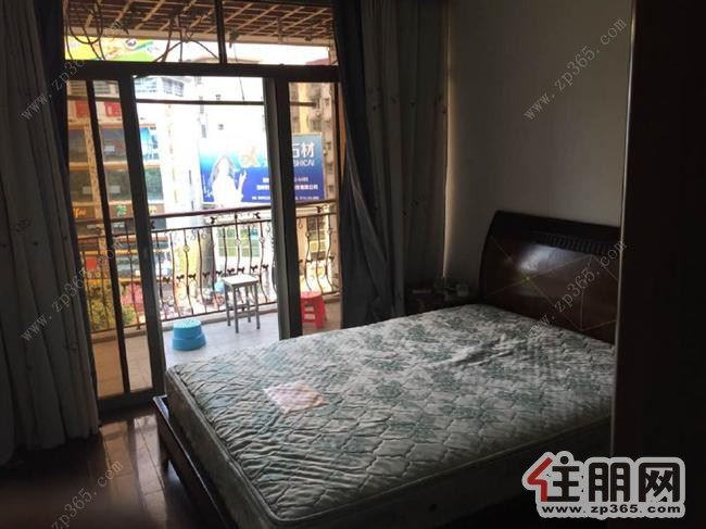 五一路振亿大厦1室1厅出租1600一月