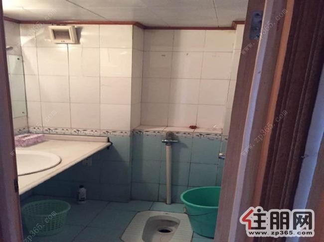 五一路振亿大厦1室1厅出租1600一月