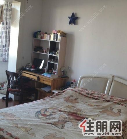 蓝色港湾1室1厅精装修1500一月