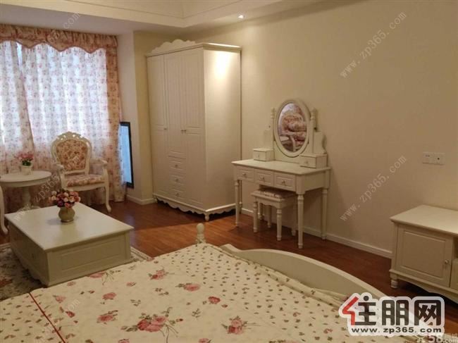 万达精致公寓2200元/月家具家电齐全自住首选