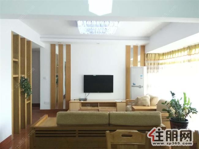 市中心精美灯饰配套齐全,拎包入住