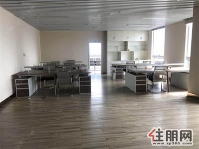 东葛路，青秀万达广场写字楼《320平豪华装修》《仅租85/平米》