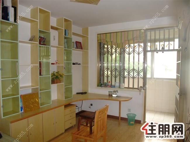 青秀万象城旁东盟商务区精装3房2厅2卫全