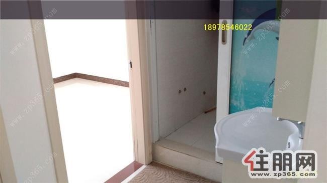 马草江旁-益盛园,三房一厅1100元/月