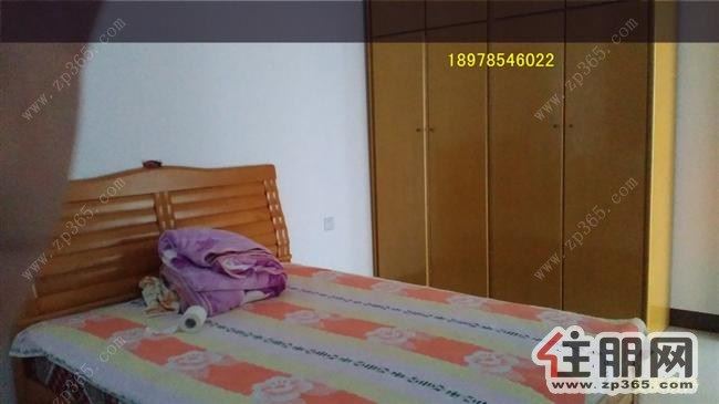 马草江旁-益盛园,三房一厅1100元/月