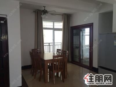 中心区,中央广场1800元3室2厅2卫普通