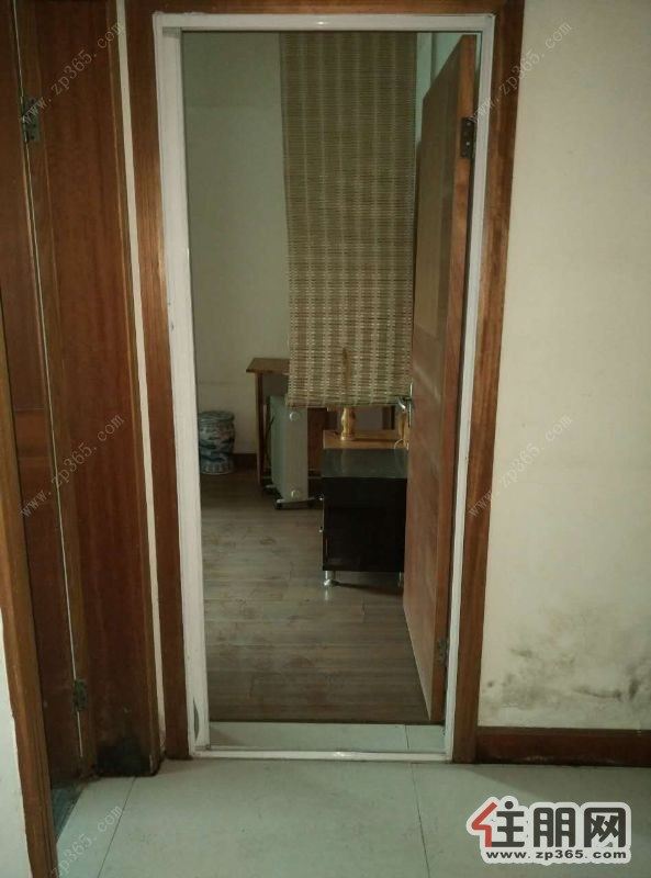 都市绿洲4500元4室2厅2卫中装