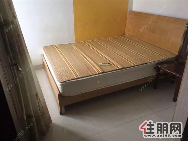 重庆路与湖南路交汇处中安止泊园电梯房3房2厅仅租1600元